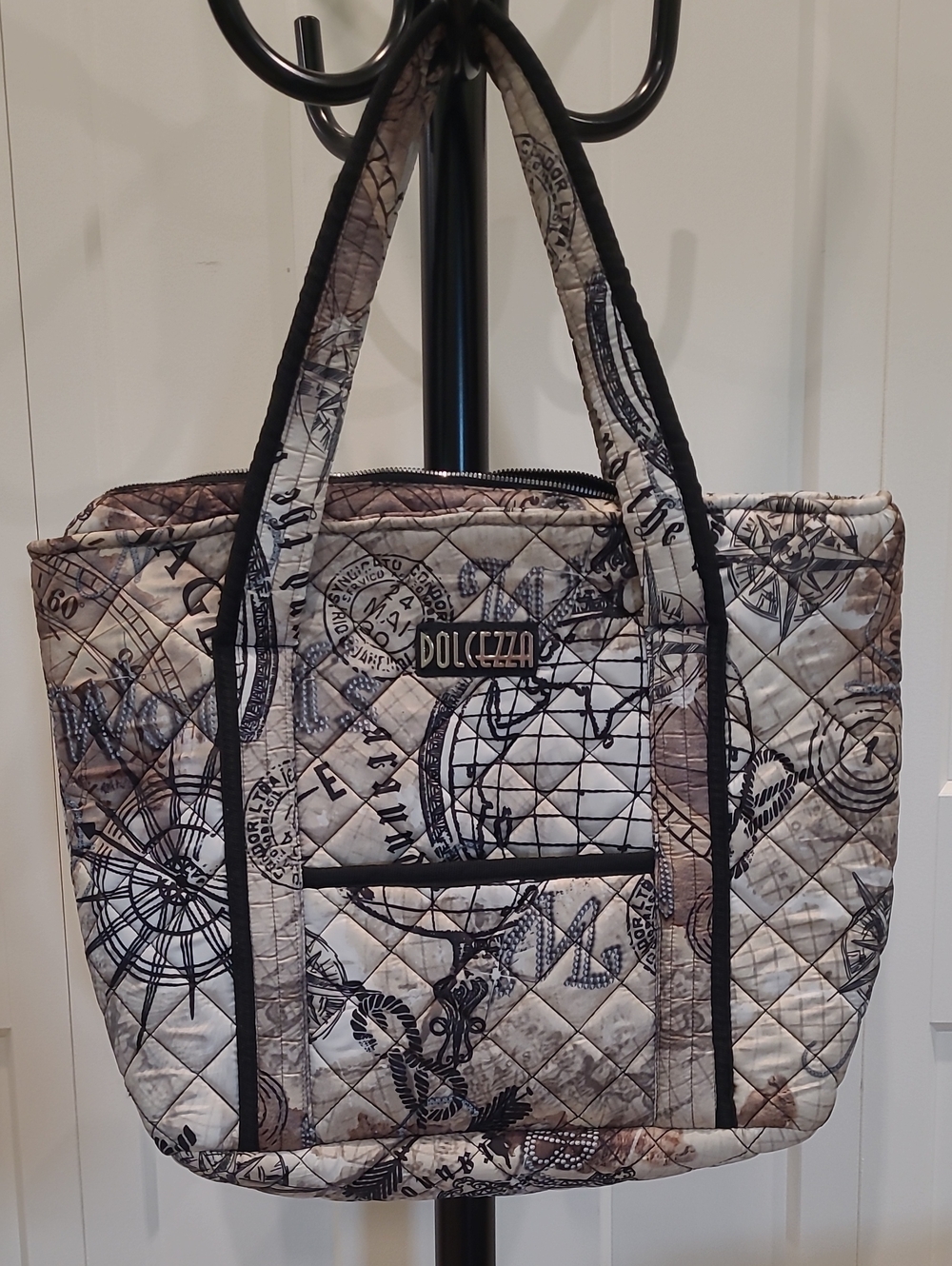 Dolcezza Quilted Tote Bag in Beige and Black